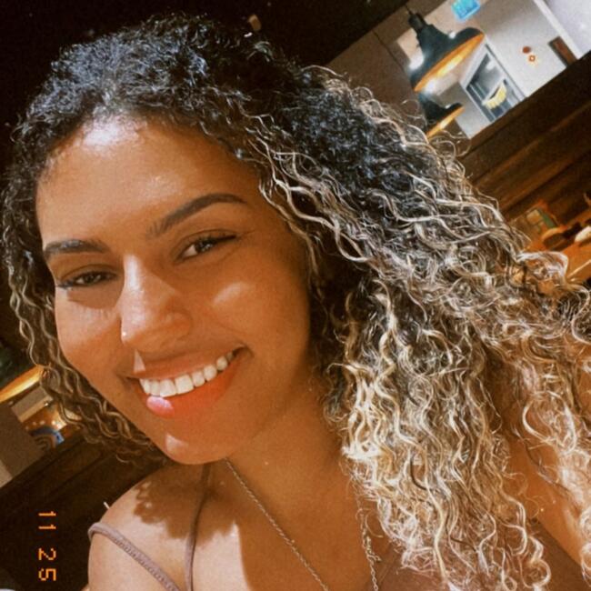 Babysitter in Porto Alegre: Júlia