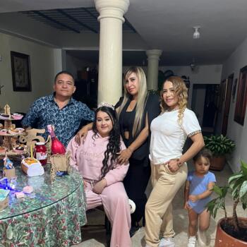 Trabajo para niñera en Medellín: trabajo de niñera Mariangel