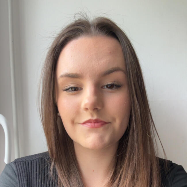 Babysitter in Aunay-sur-Odon: Pauline