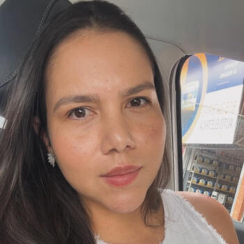 Babysitting job in Brasília: babysitting job Ludmil