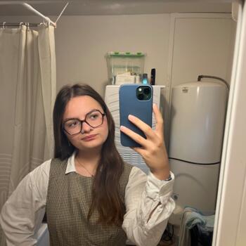 Babysitter in Douai: Amélia