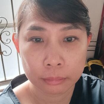 Babysitter in Singapore Island: Maggie