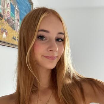 Babysitter in Sunshine Coast: Allegra