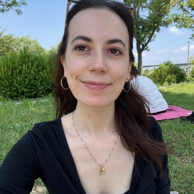 하남에 있는 베이비시터: Alexandra