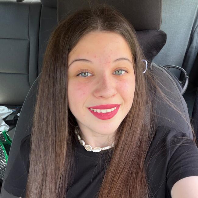 Canguro en Dos Hermanas: Adriana