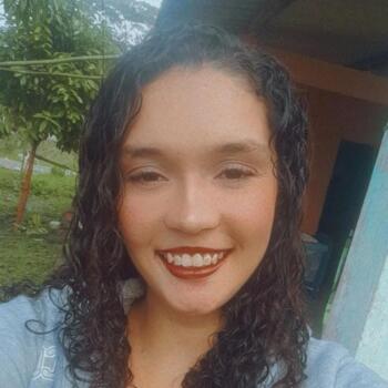 Δουλειά για babysitter στην περιοχή Praia Grande: δουλειά φύλαξης παιδιών Natália