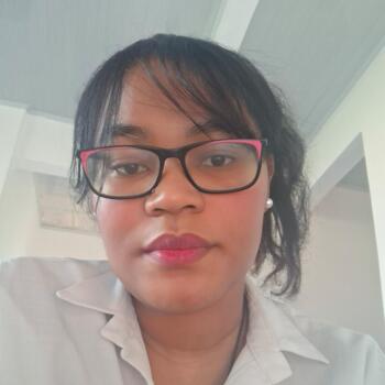 Babysitter in Santiago de Cali: YINELA