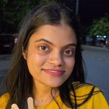 Babysitter Żabbar: Haripriya