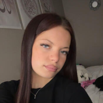 Babysitter in Six-Fours-les-Plages: Leena