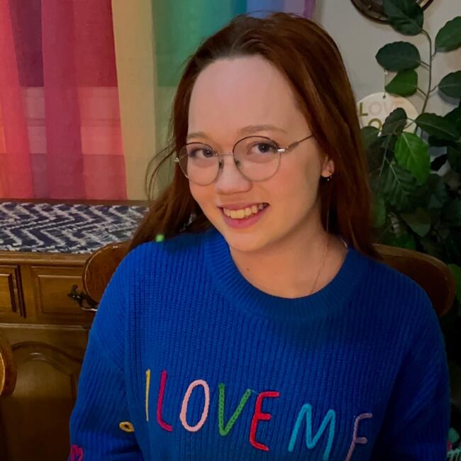 Babysitter in Calgary: Heidi