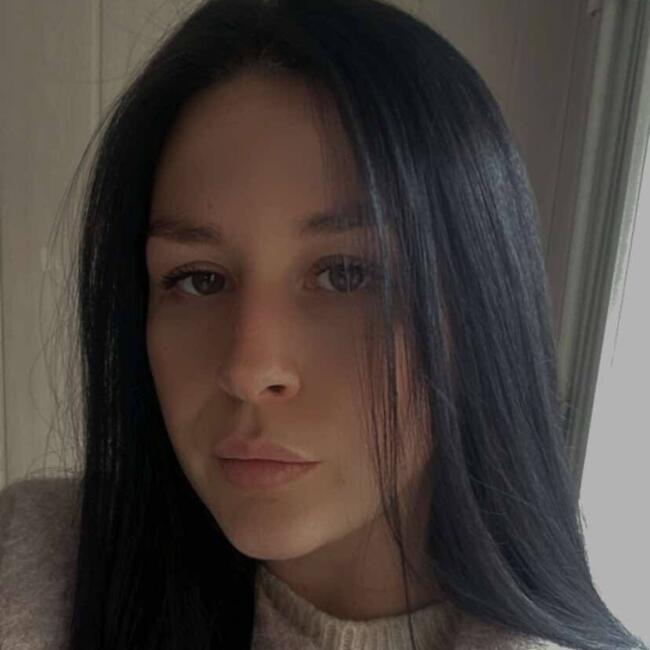 Babysitter in Izegem: Louise