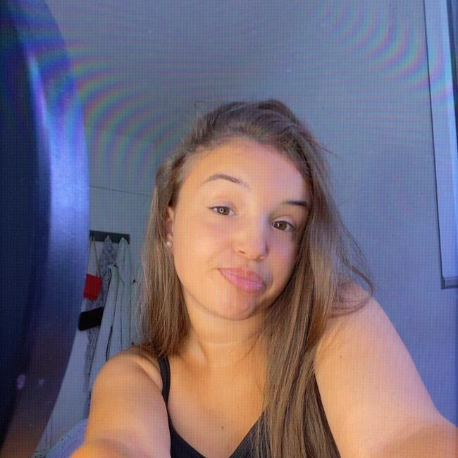 Babysitter in Rueil-Malmaison: Lea