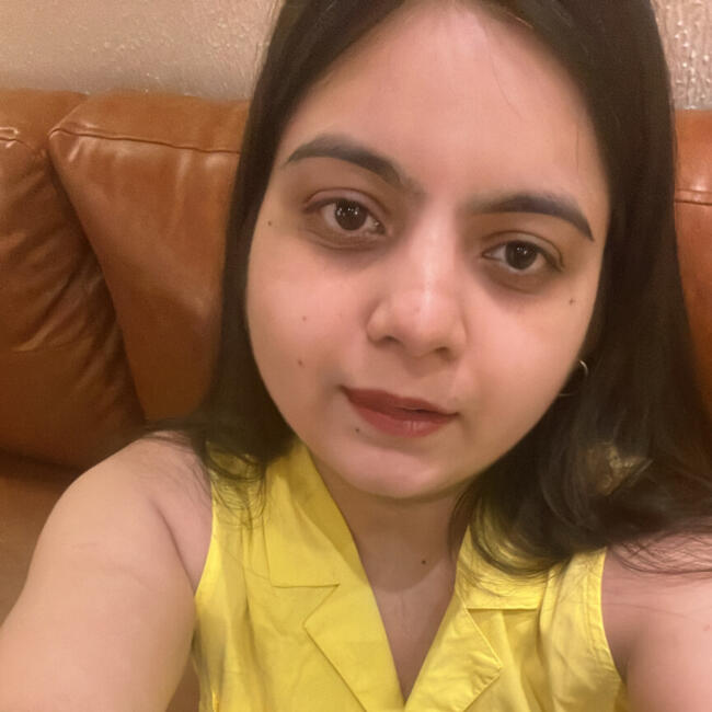 Babysitter in Greater Noida: Neha