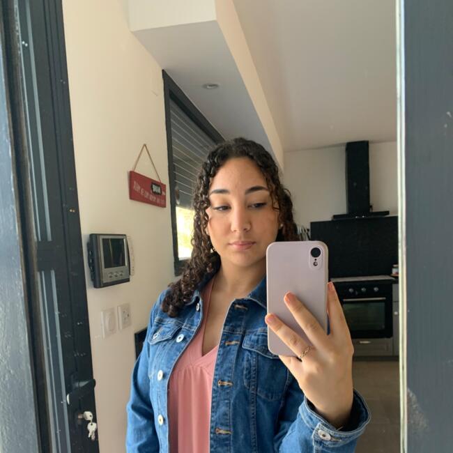 Babysitter in Lunel: Lynah