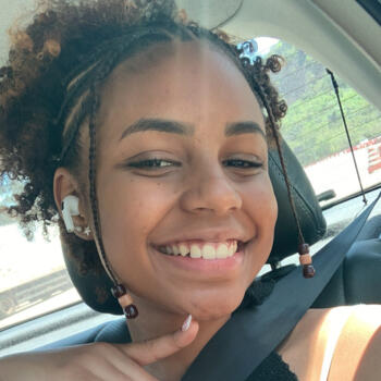 Babysitter Itabira: Bruna