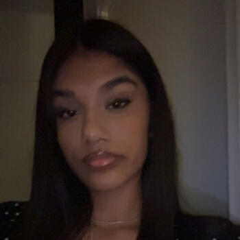 Babysitter in Levallois-Perret: Lana