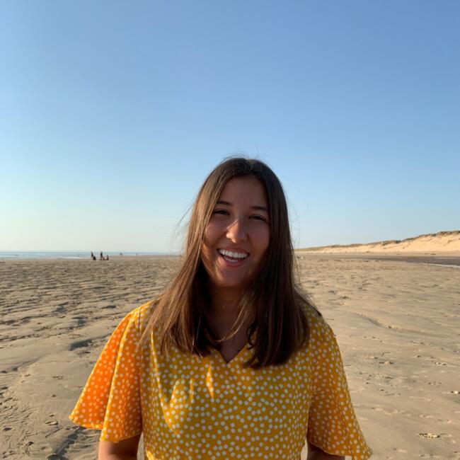 Babysitter in Niort: Inès