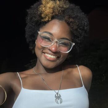 Babysitter in Americana: Zahara
