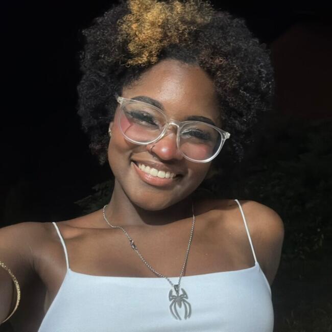 Babysitter in Americana: Zahara