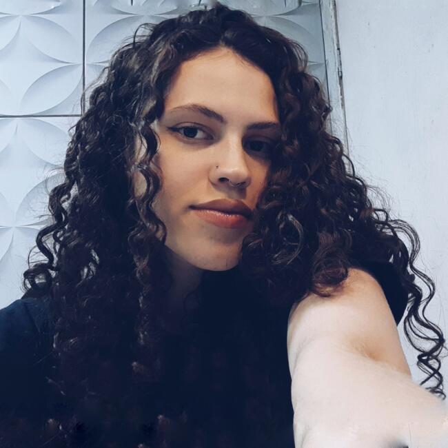 Babysitter in Bento Gonçalves: Maria