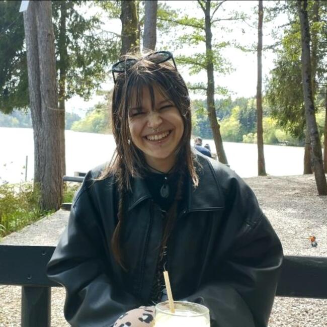 Babysitter in Vojnik: Julija