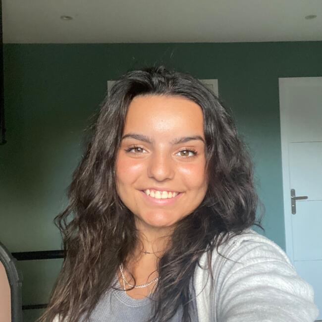 Babysitter in Auvers-sur-Oise: Diane