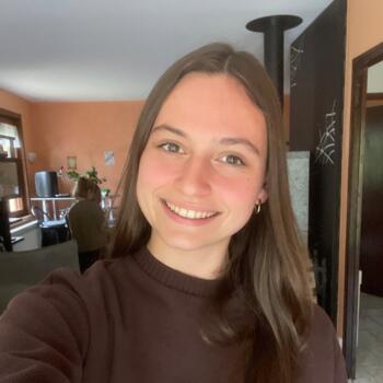 Babysitter in Saint-Nabord: Elena