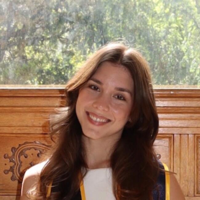 Babysitter em Porto: Marta