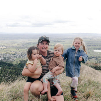Babysitting job in Te Aroha: babysitting job Kaz
