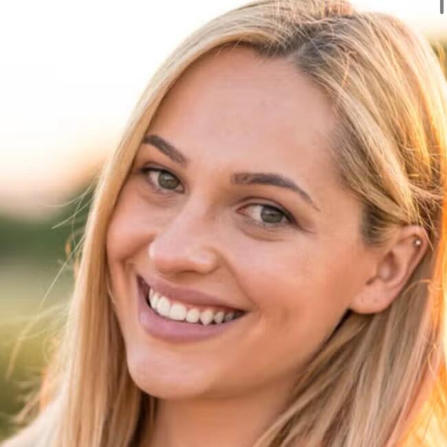 Babysitter in Luqa: Jane