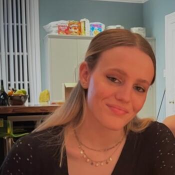 Babysitter in Cheltenham: Celeste
