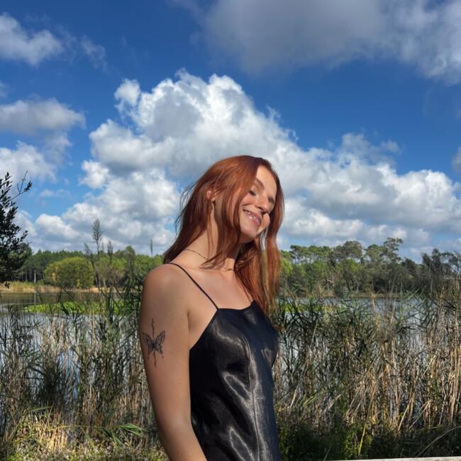 Babysitter in Marinha Grande: Djamila