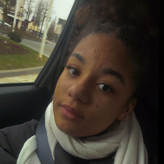 Babysitter in Charleroi: Naomie