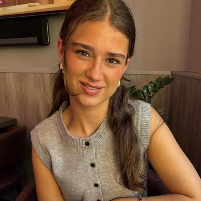 Babysitter in Neuenhof: Vanessa