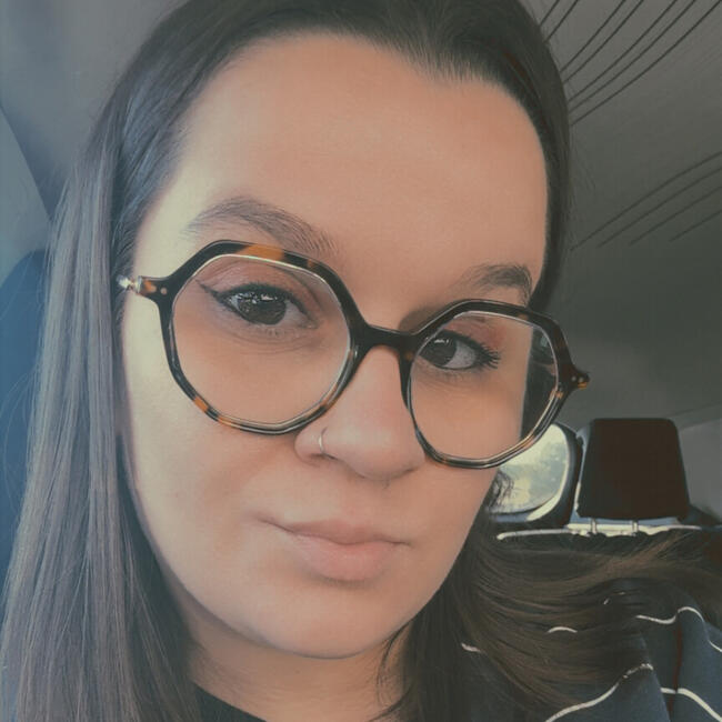 Babysitter in Saint-Nazaire: Candice