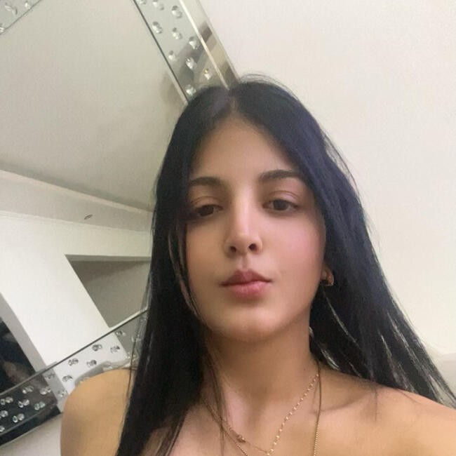 Babysitter in Corinth: Elenh