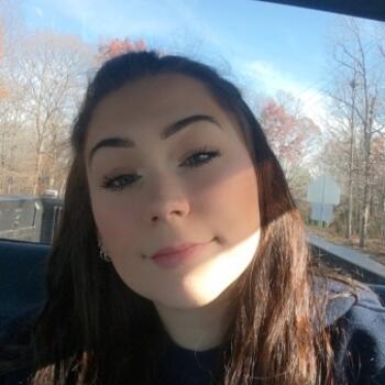 Babysitter in Manassas: Kayla