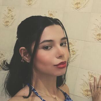 Babá em Tubarão: Sabrina