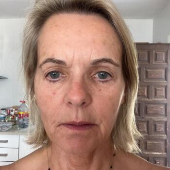 Trabajo para niñera en London: trabajo para niñera Lucinda