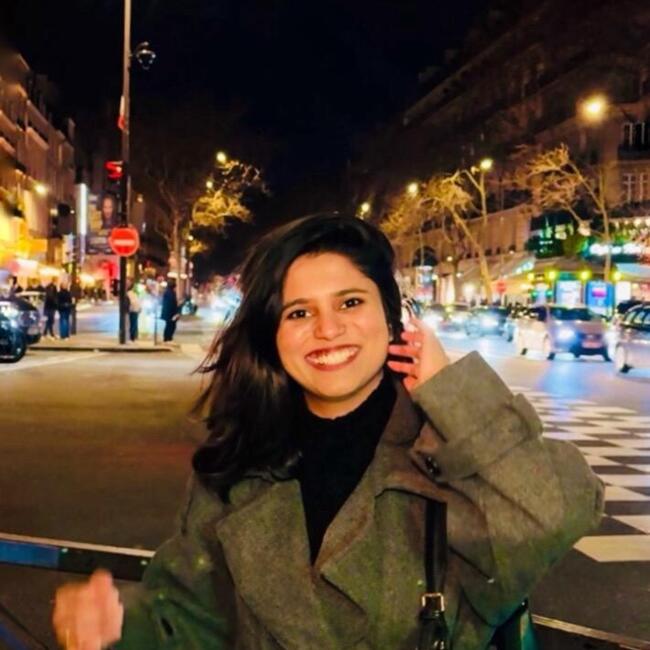 Babysitter in Puteaux: Gargi