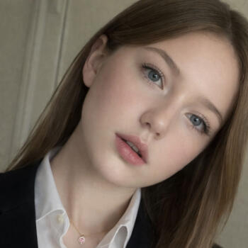 Babysitter in Saulces-Monclin: Héléa