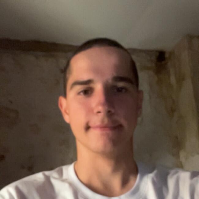Babysitter in Pons: Armand