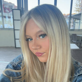 Babysitter in Pontypridd: Shannan