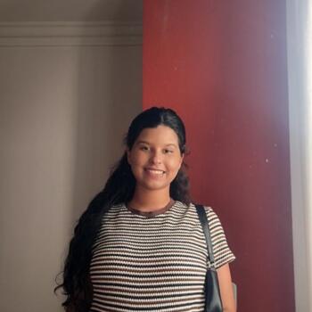 Babysitter in Pouso Alegre: Sabina