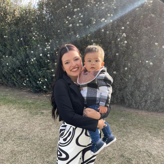 Babysitter in Fernando de la Mora: Abril