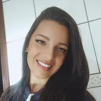 Trabajo de niñera en Colombo: trabajo de niñera Natally