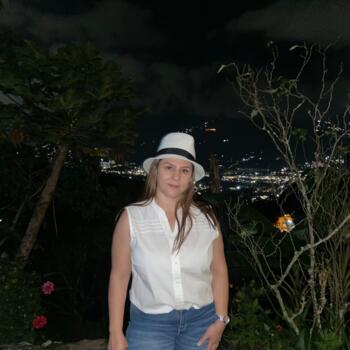 Babysitter in Medellín: Angela