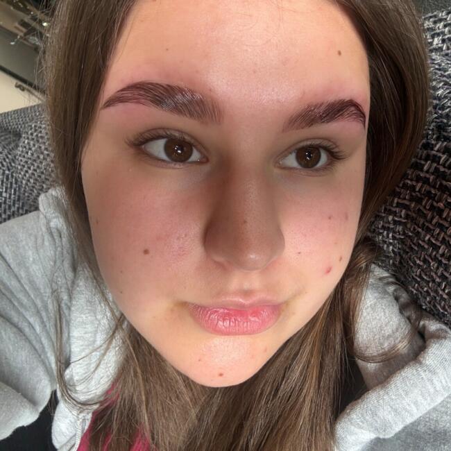 Babysitter in La Louvière: Célia