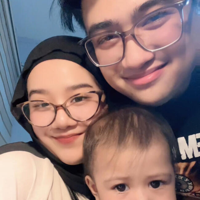 Babysitting job in Singapore Island: Erah