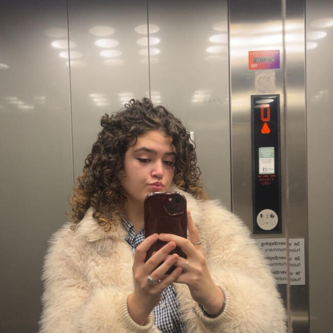 Babysitter in Tilburg: Kathelijne